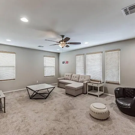 Beautiful 5Br, 3.5Ba Home - Community Pool/Fitness