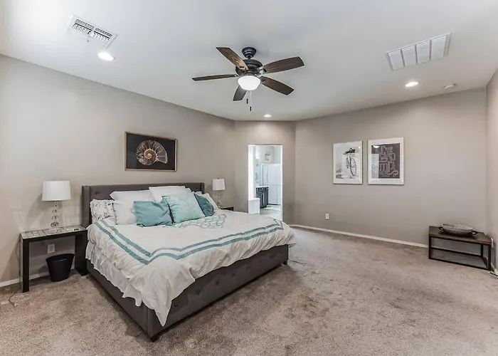 Beautiful 5br, 3.5ba - Community Pool/fitness Hotel Gilbert