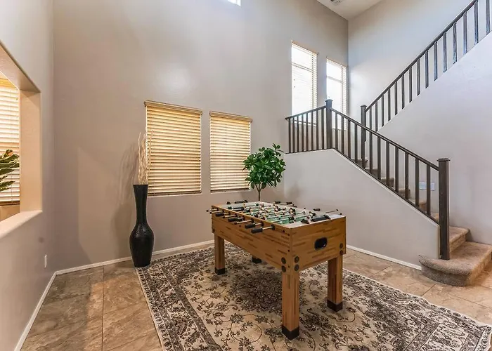 Beautiful 5br, 3.5ba - Community Pool/fitness Hotel *