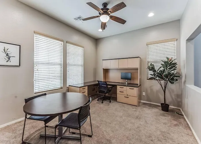 Beautiful 5br, 3.5ba - Community Pool/fitness * Gilbert