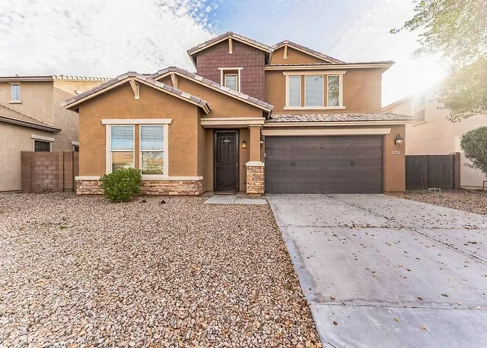 Beautiful 5br, 3.5ba - Community Pool/fitness Hotel